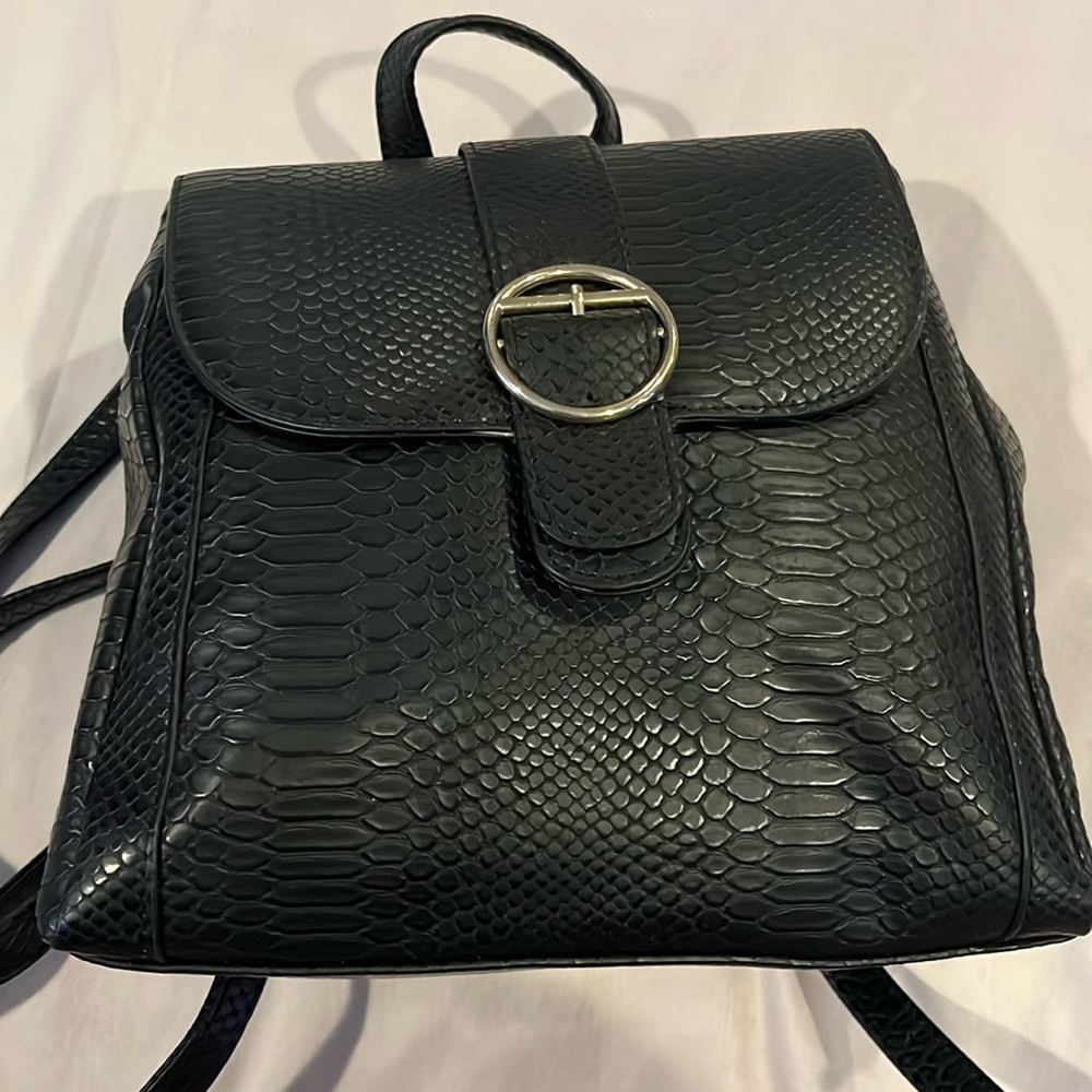 Black Backpack Enzo Angiolini